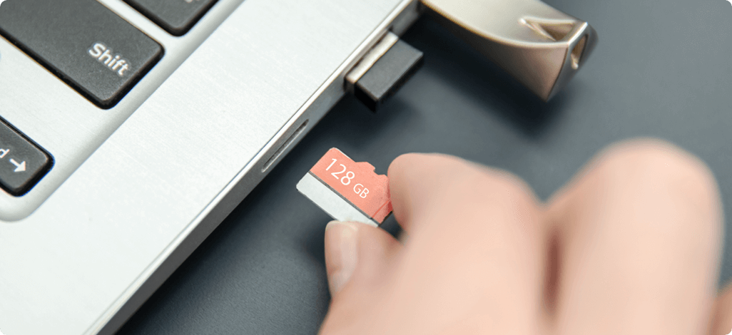 microSD card reader